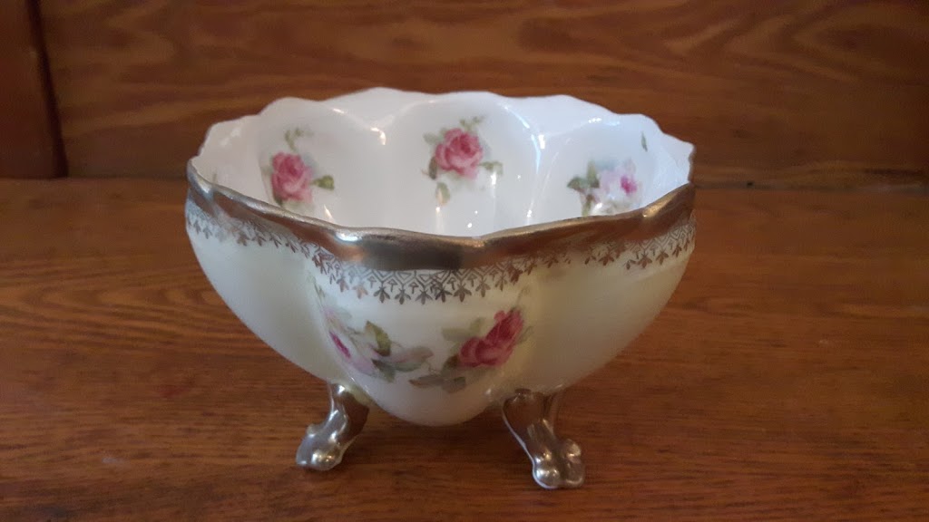Antiques & Ice Cream | 1J0, 193 Currie Rd, Dutton/Dunwich, ON N0L, Canada | Phone: (226) 268-3691