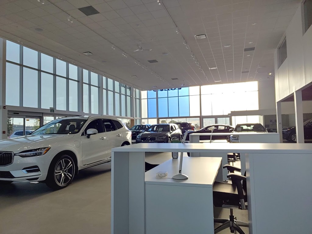 Volvo Cars Royal Oak | 7015 112 Ave NW, Calgary, AB T3R 1R8, Canada | Phone: (855) 676-1099