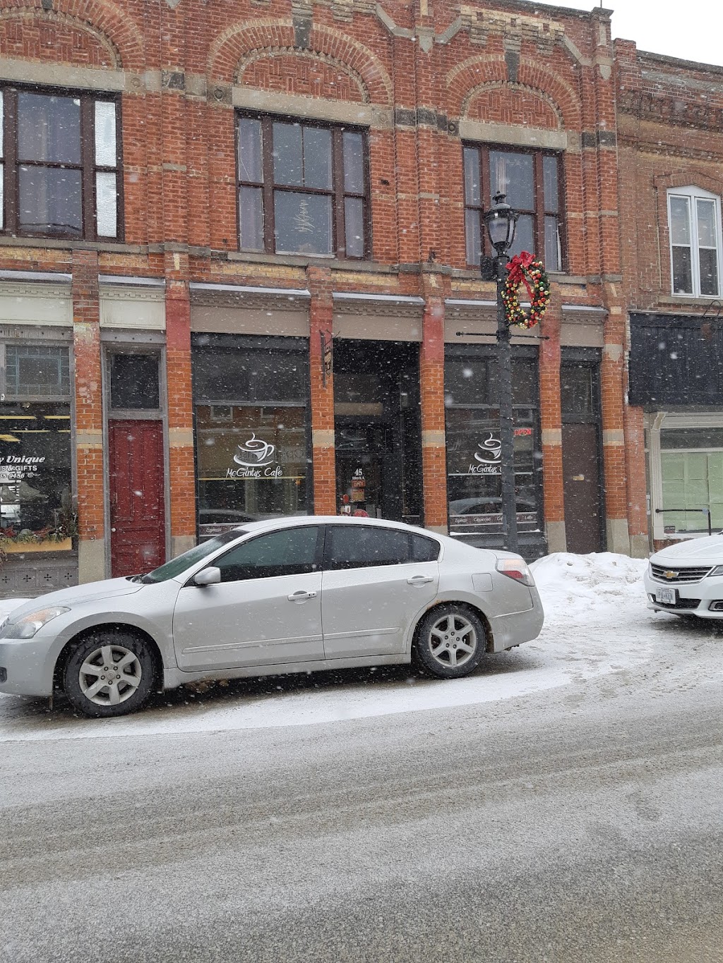 McGintys Cafe | 45 N Sykes St, Meaford, ON N4L 1V9, Canada | Phone: (519) 538-0092