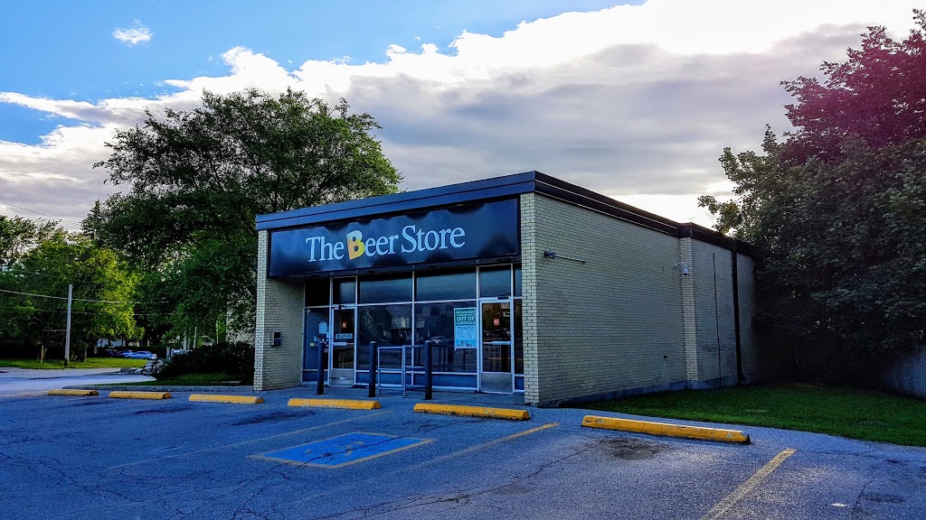 Beer Store | 426 Old Muskoka Rd, Orillia, ON L3V 4G7, Canada | Phone: (705) 326-6391