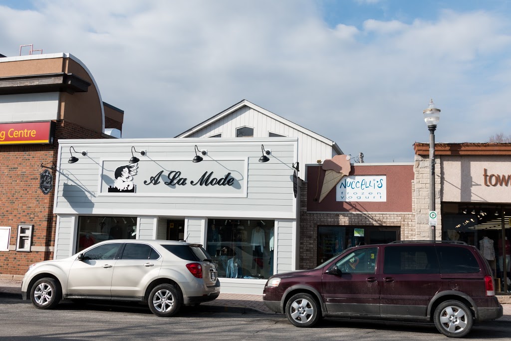 A La Mode | 52 Richmond St, Amherstburg, ON N9V 1E9, Canada | Phone: (519) 736-1475