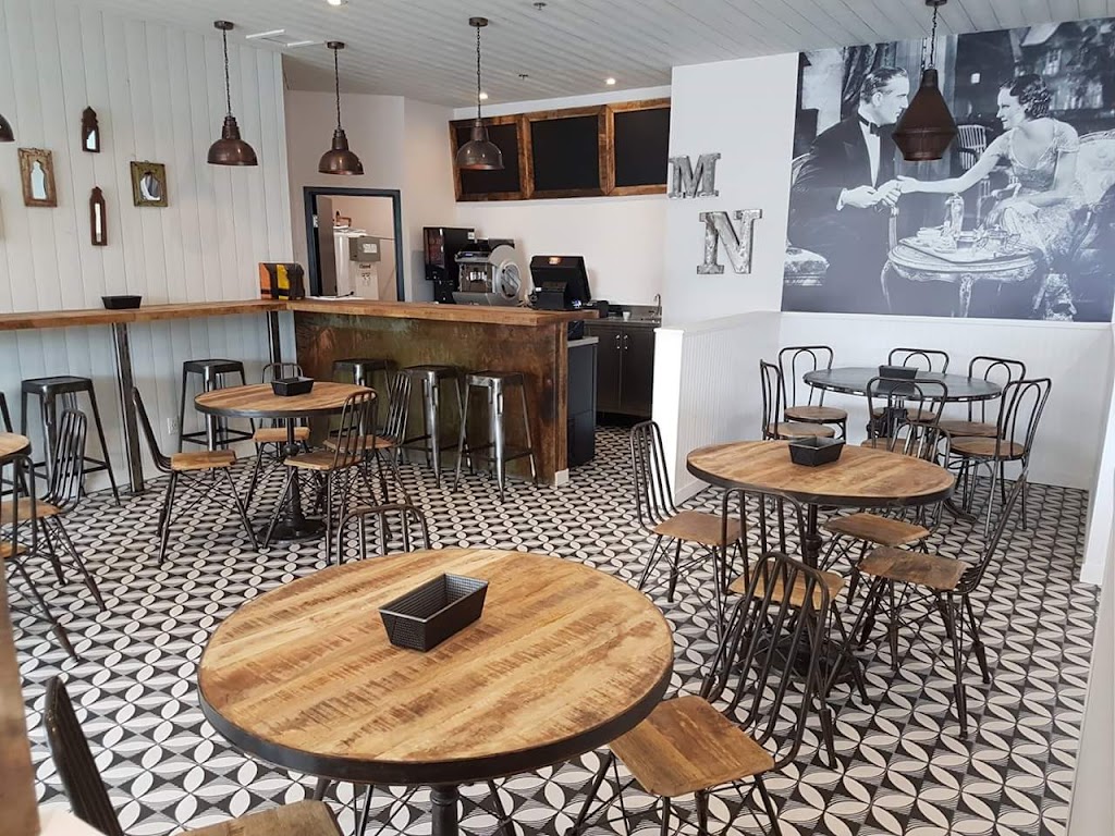 LOeufrier (Ste-Rose) | 550 Bd du Curé-Labelle Local 9, Sainte-Rose, QC H7L 4V6, Canada | Phone: (579) 641-3223