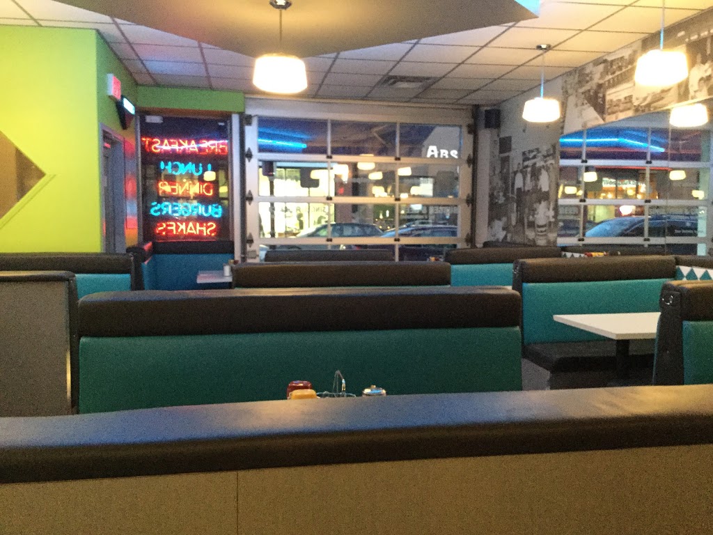 Fils Diner | 1209 Wellington St W, Ottawa, ON K1Y 2Z8, Canada | Phone: (613) 728-9987