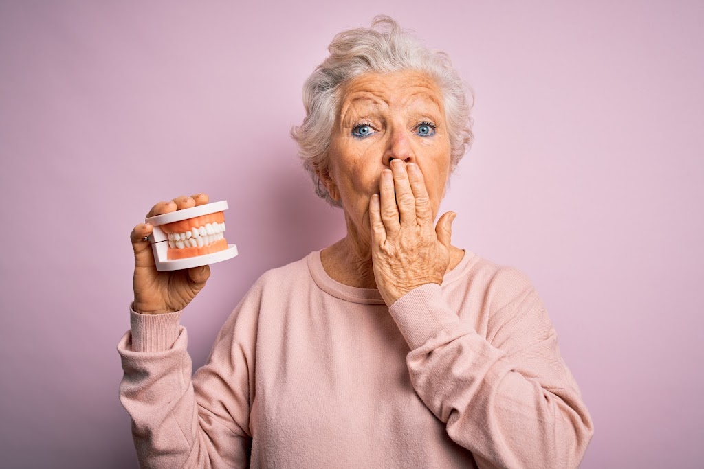 Modern Denture Clinic | 11 Bronte Rd unit 30, Oakville, ON L6L 0E1, Canada | Phone: (905) 902-6254