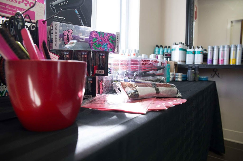 Espace coiffure Saint-Antoine | 283 Rue Saint-Antoine-Nord #102, Lavaltrie, QC J5T 2G8, Canada | Phone: (450) 586-4695