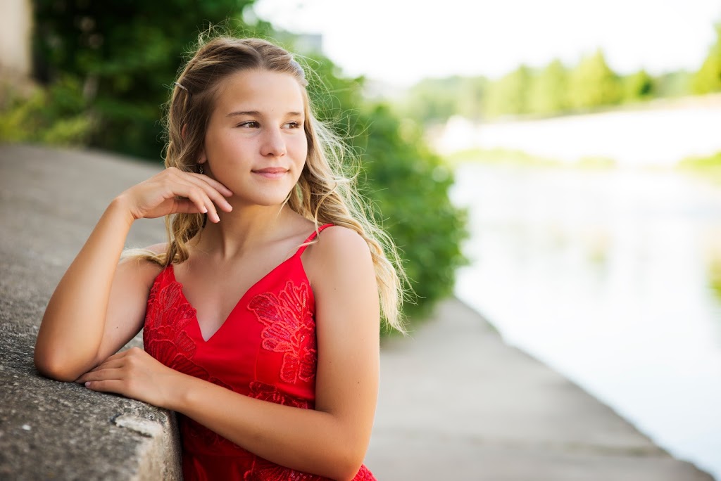 Vanessa Berzak Photography | 233 Grand Ridge Dr, Cambridge, ON N1S 4W7, Canada | Phone: (226) 338-2212