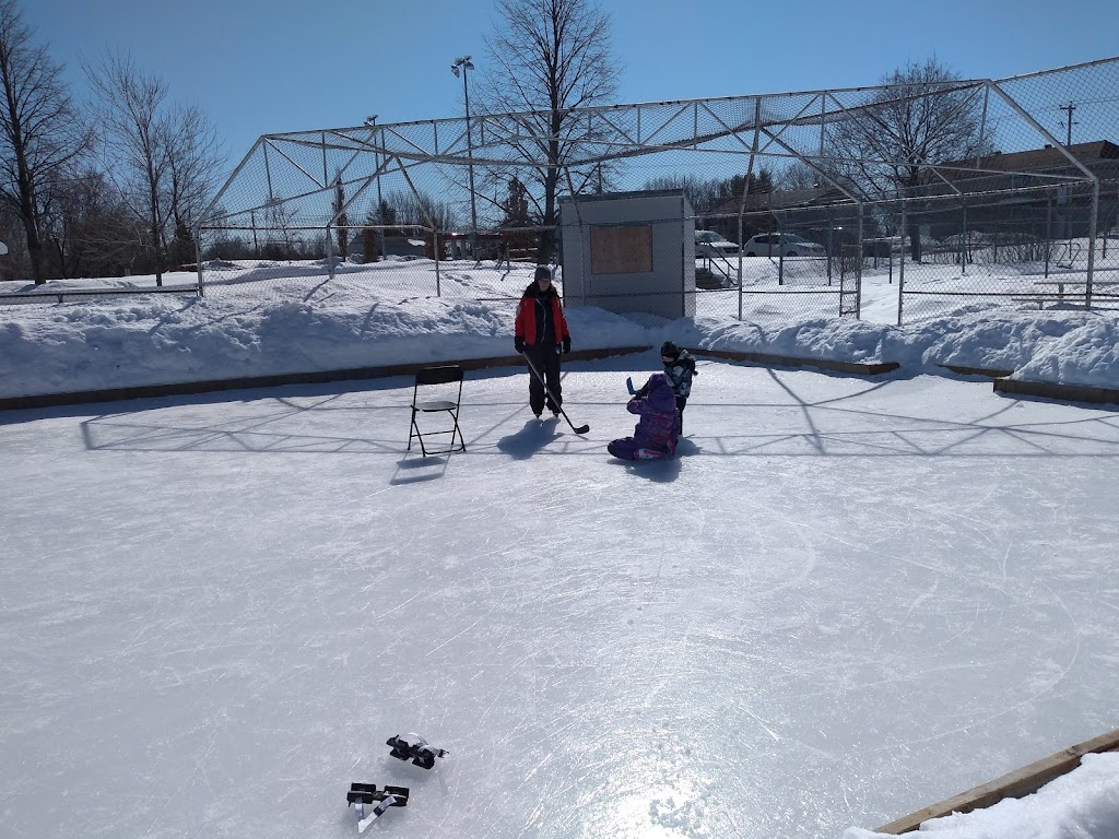 Patinoire Municipale | Saint-Étienne-de-Lauzon, Levis, QC G6J 1H6, Canada | Phone: (418) 831-6749