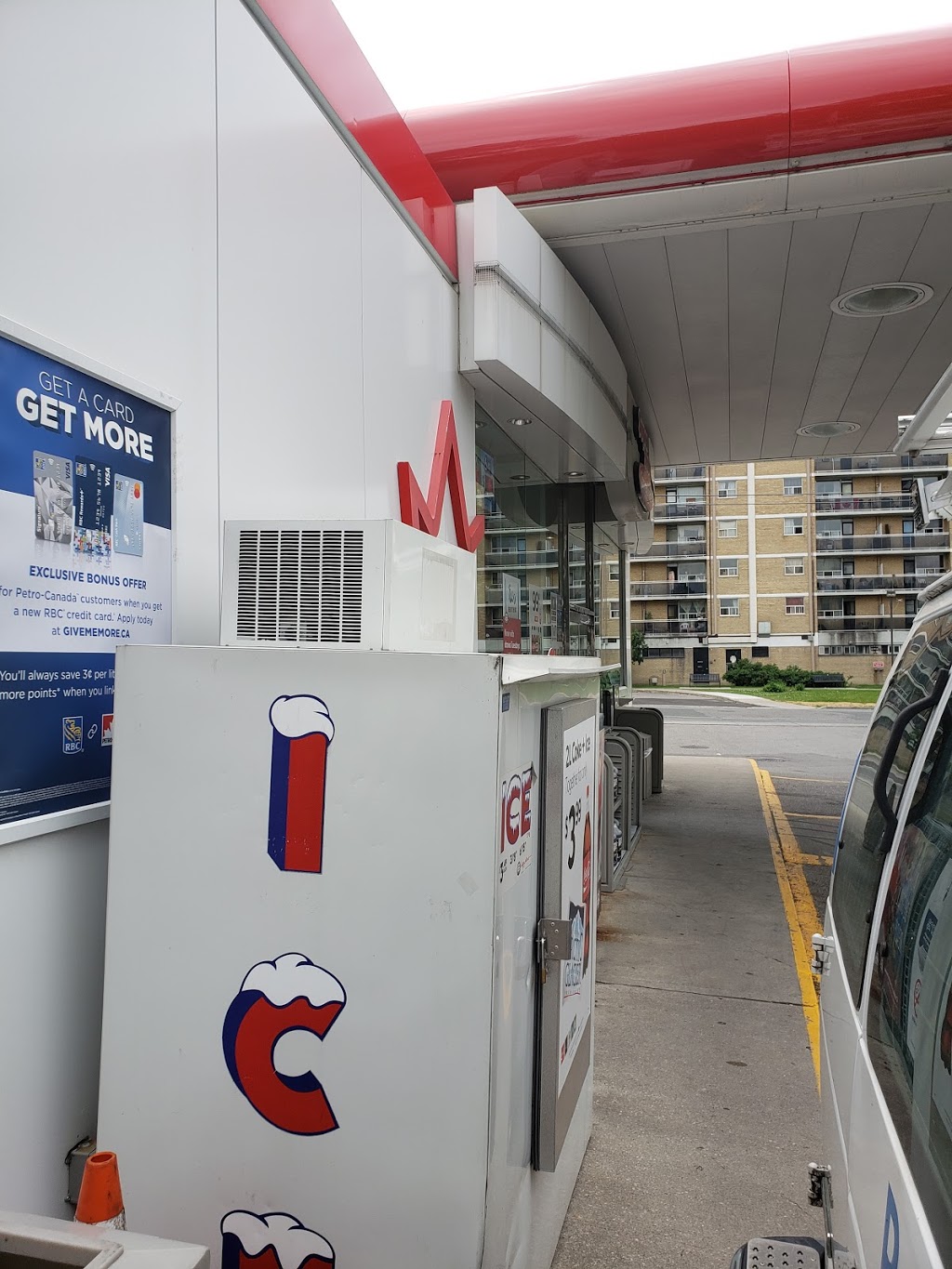 Petro-Canada | 2205 Jane St, North York, ON M3M 1A5, Canada | Phone: (416) 248-9814