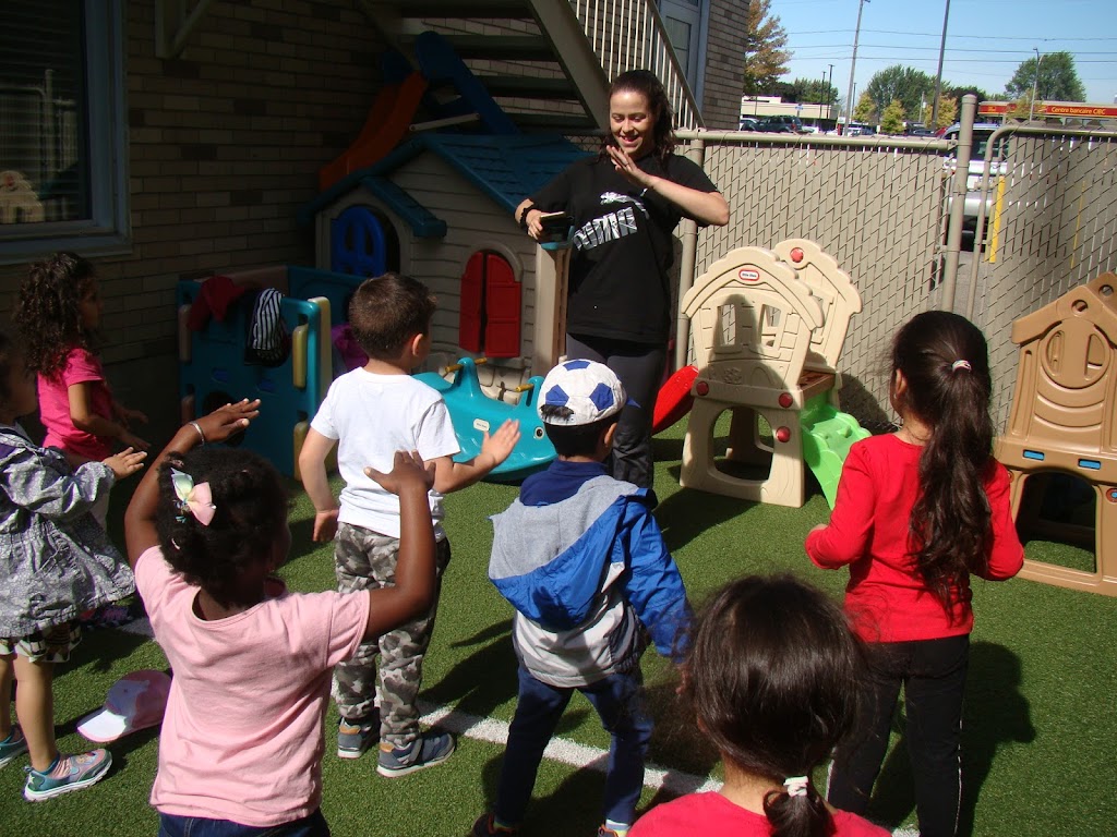 Garderie Educative Multicolore de Laval | 4640 Blvd. Samson, Laval, QC H7W 2H3, Canada | Phone: (450) 934-8666