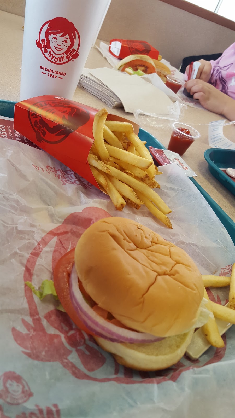 Wendys | 2230 Elmwood Ave, Buffalo, NY 14216, USA | Phone: (716) 875-4166