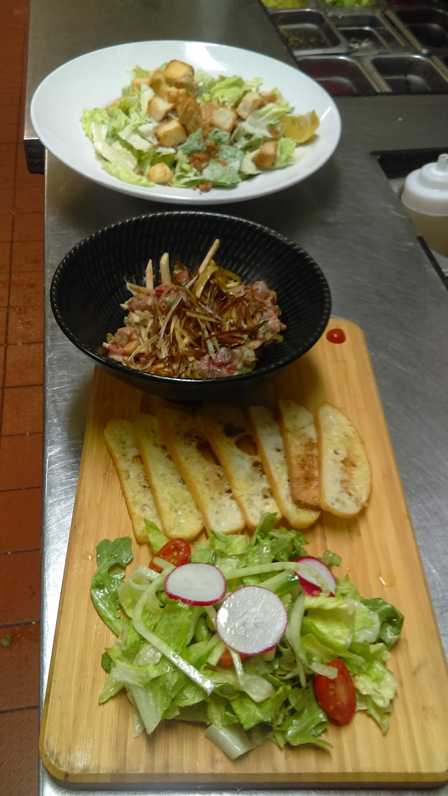 Houston Avenue Bar & Grill | 7 Boulevard Montclair, Gatineau, QC J8Y 2E2, Canada | Phone: (819) 771-0799