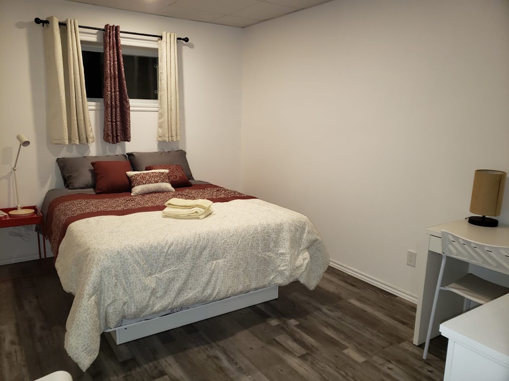 Bed & Breakfast Lac Nadeau | 4320 Chem. du Lac Nadeau, Mont-Laurier, QC J9L 3G4, Canada | Phone: (867) 222-6400