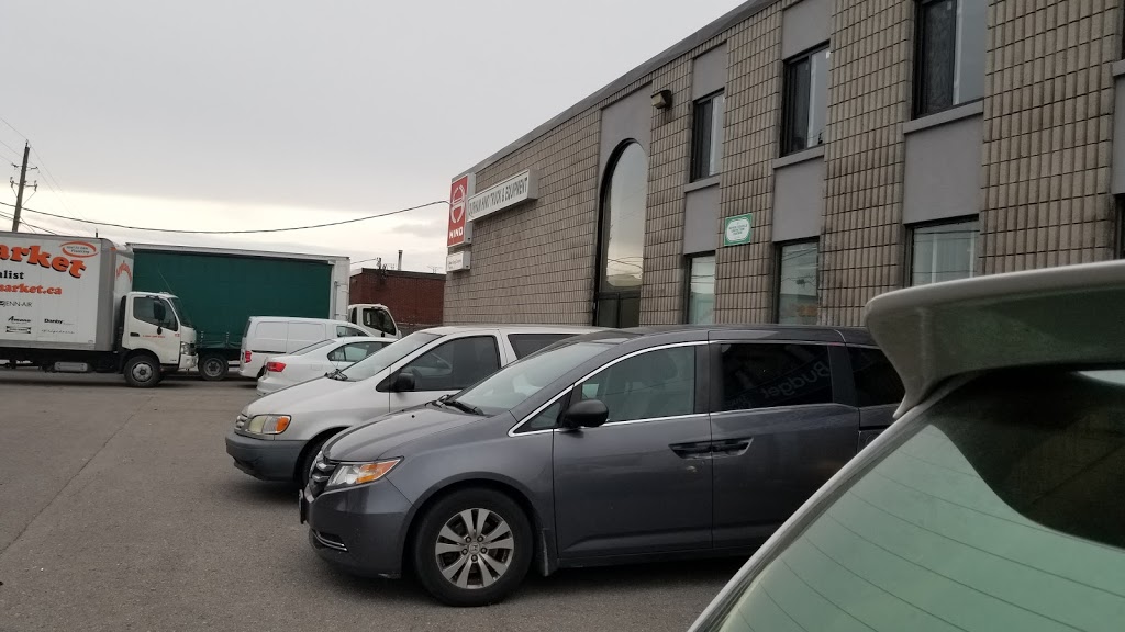 Durham Hino Truck & Equipment | 956 Dillingham Rd, Pickering, ON L1W 1Z6, Canada | Phone: (905) 839-7962