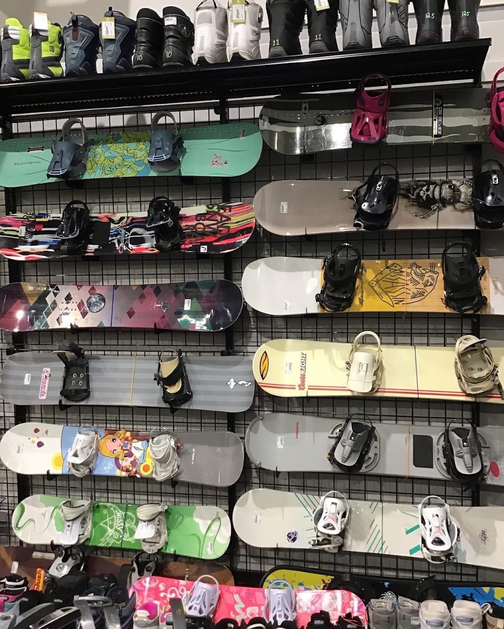 Play It Again Sports | 13883 156 St NW, Edmonton, AB T6V 1J1, Canada | Phone: (780) 705-7271