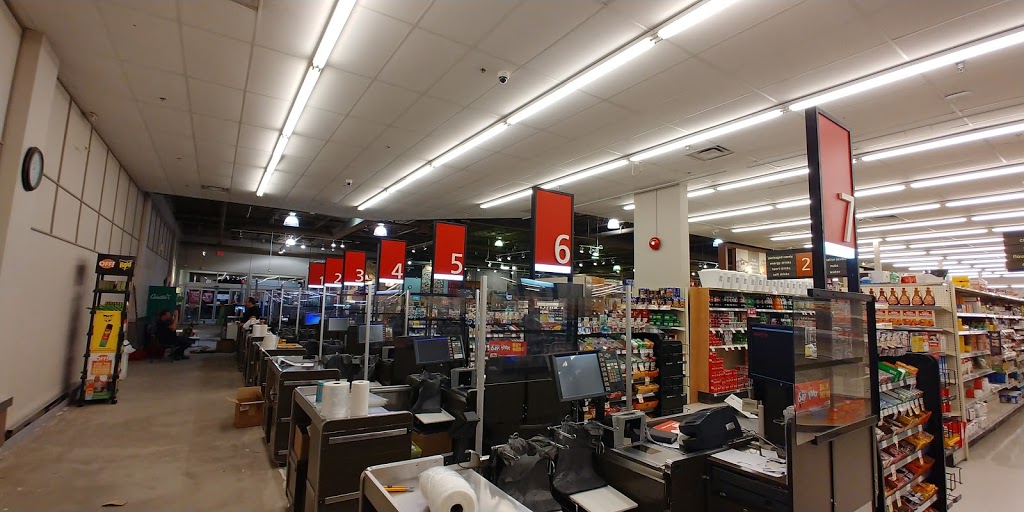 Arnprior Shopping Centre | 375 Daniel St S, Arnprior, ON K7S 3G8, Canada | Phone: (613) 622-1551