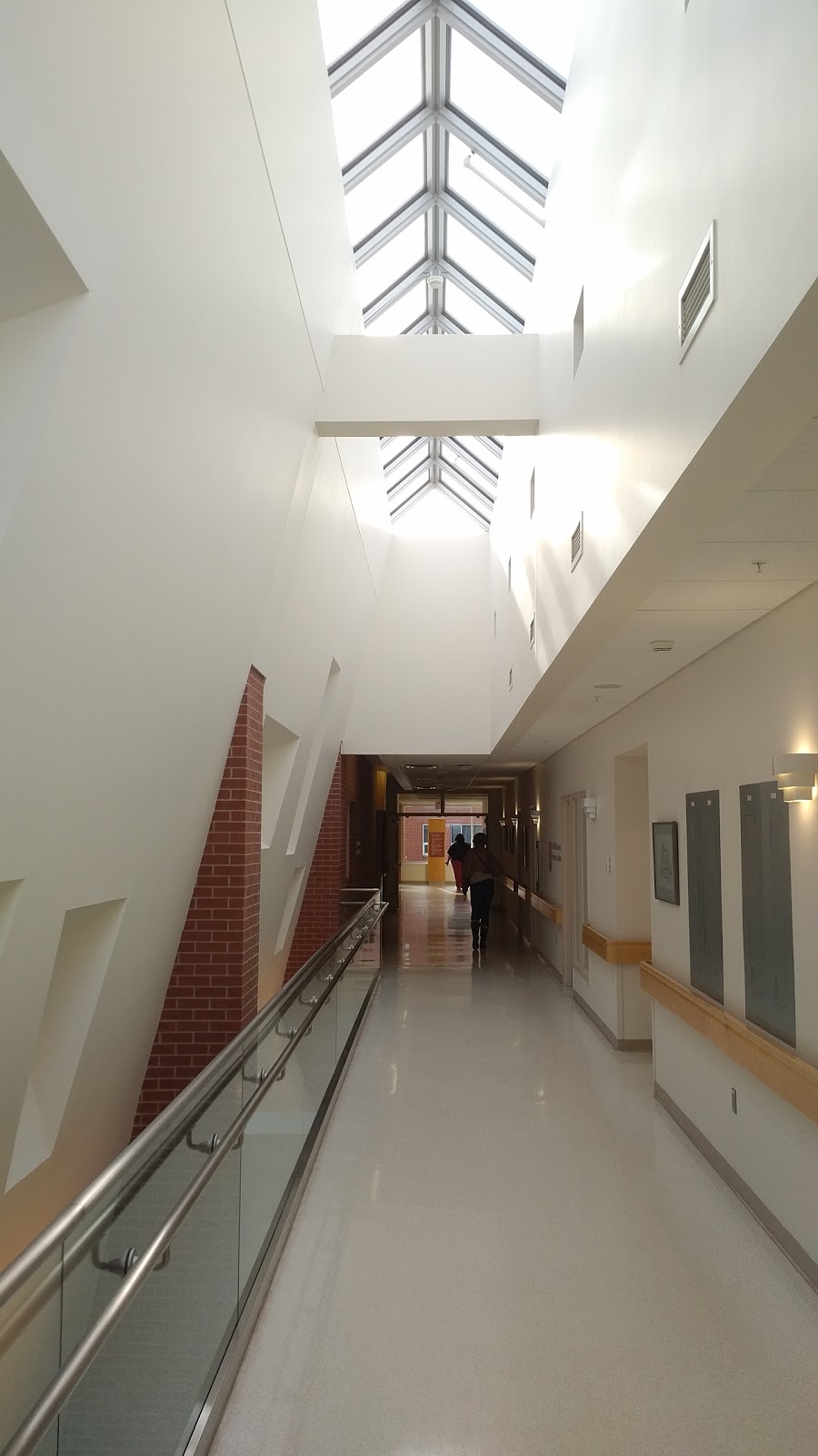 Prince County Hospital | 65 Roy Boates Ave, Summerside, PE C1N 2A9, Canada | Phone: (902) 438-4200