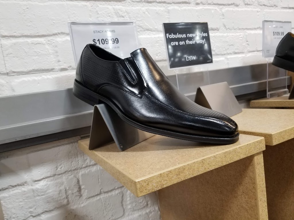 DSW Designer Shoe Warehouse | 3198 Wonderland Rd S, London, ON N6L 1A1, Canada | Phone: (519) 937-1413