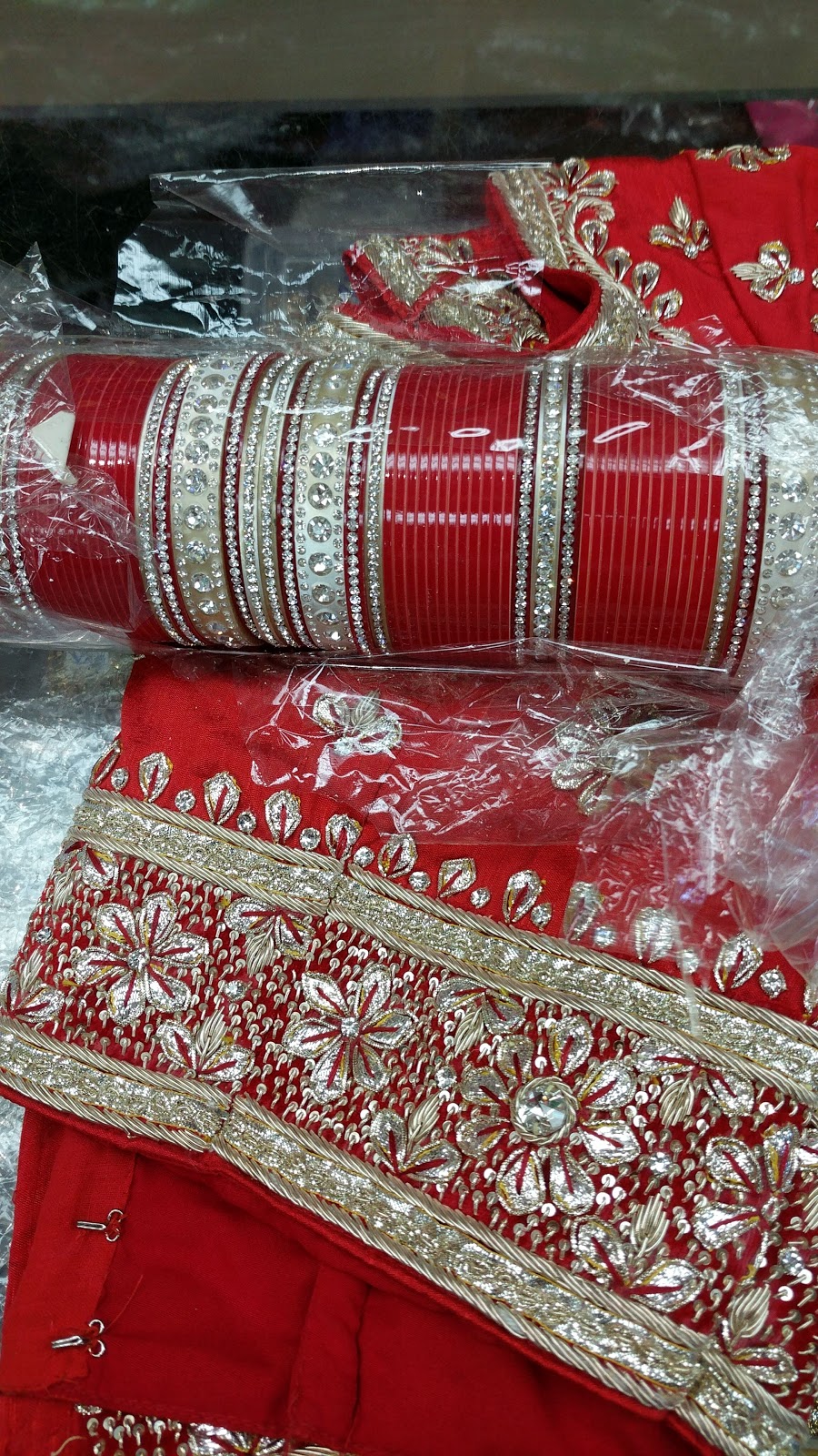 Sahiba Fashions | 2575 Steeles Ave E, Brampton, ON L6T 5T1, Canada | Phone: (905) 789-9002