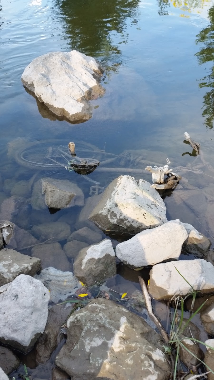 Missinhe Park | 7225 Waldorf Way, Mississauga, ON L5N 7P8, Canada