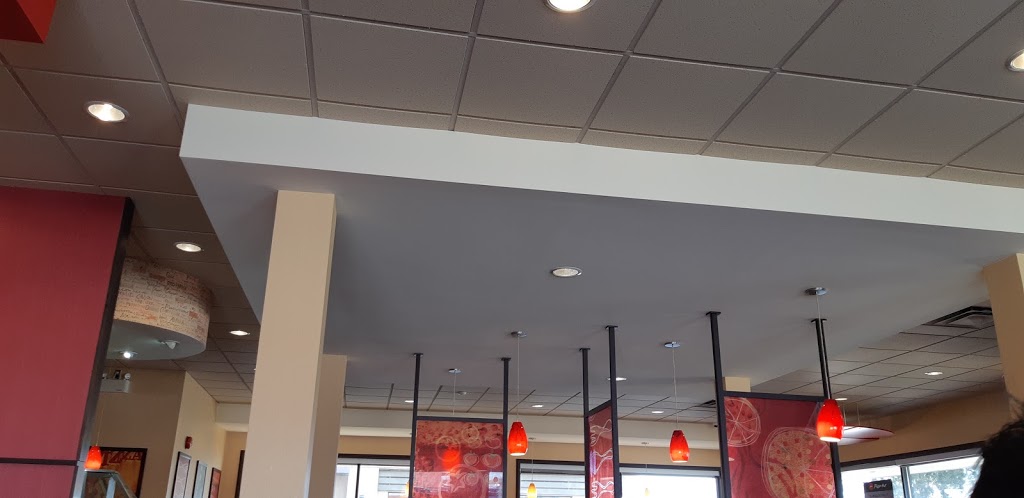 Pizza Hut | 1770 Huron Church Rd, Windsor, ON N9C 2L4, Canada | Phone: (519) 252-5570