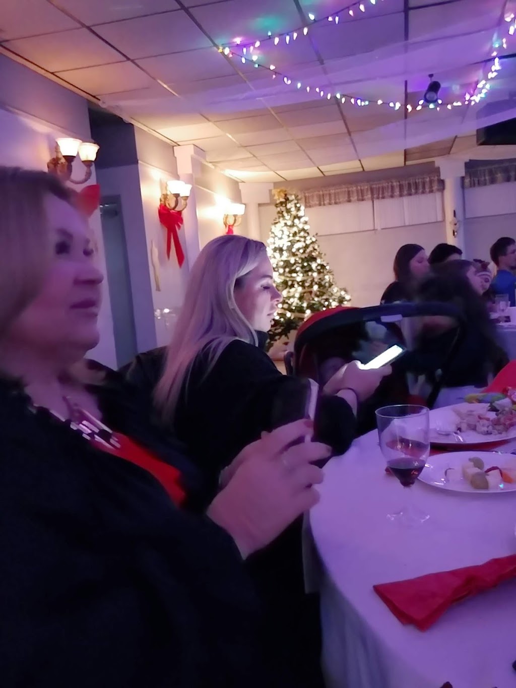 Club Le Rendez-Vous | 319 Rue Brault, Châteauguay, QC J6J 4M9, Canada | Phone: (450) 692-2190