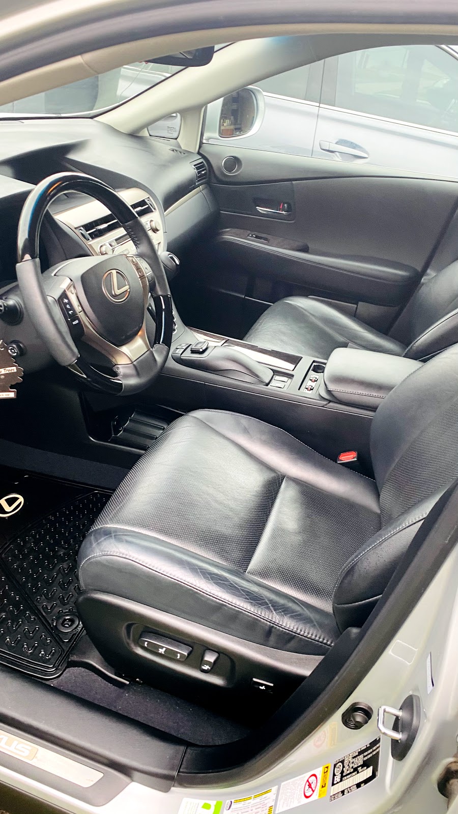 Square car detailing | 10 Curtiss Ct, Barrie, ON L4M 2M7, Canada | Phone: (647) 803-4476