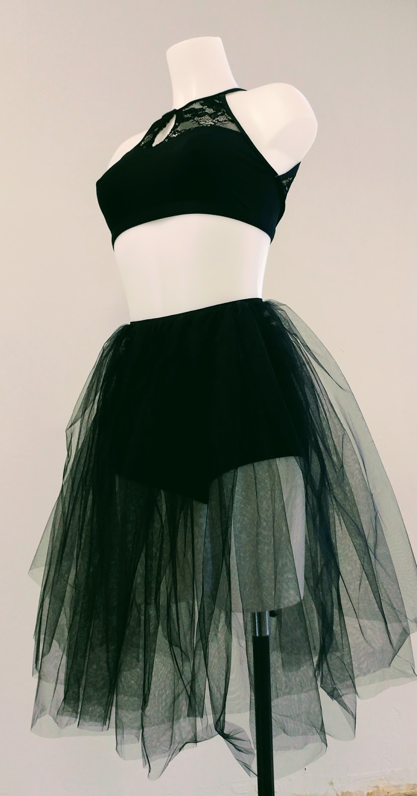 The Turning Pointe Dance Apparel | 6008 Voyageur Dr, Orléans, ON K1C 2L8, Canada | Phone: (613) 299-3533