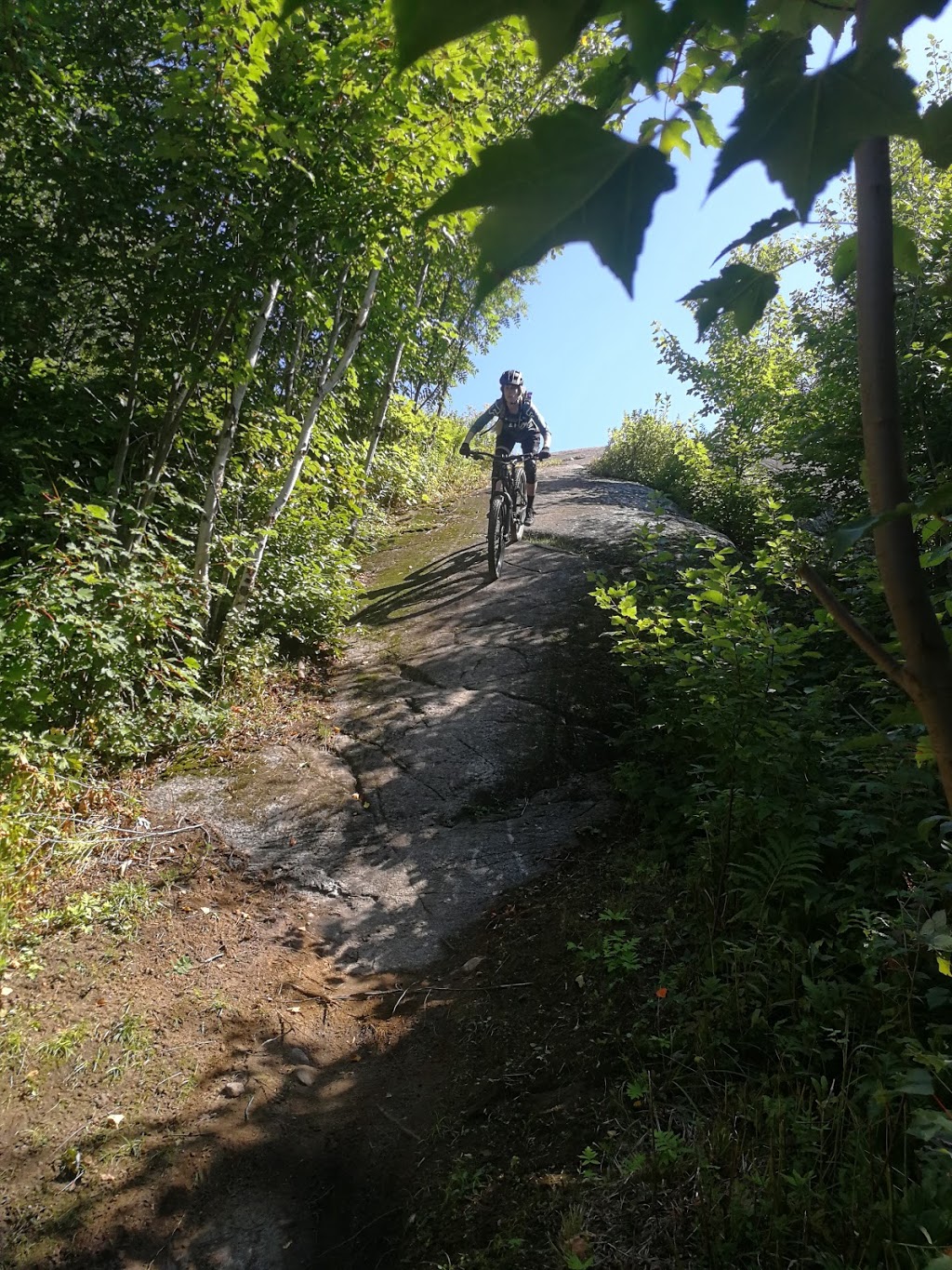 Mont Laura | 1151 Rue des Géants, Saint-Raymond, QC G3L 5A3, Canada | Phone: (418) 337-2202