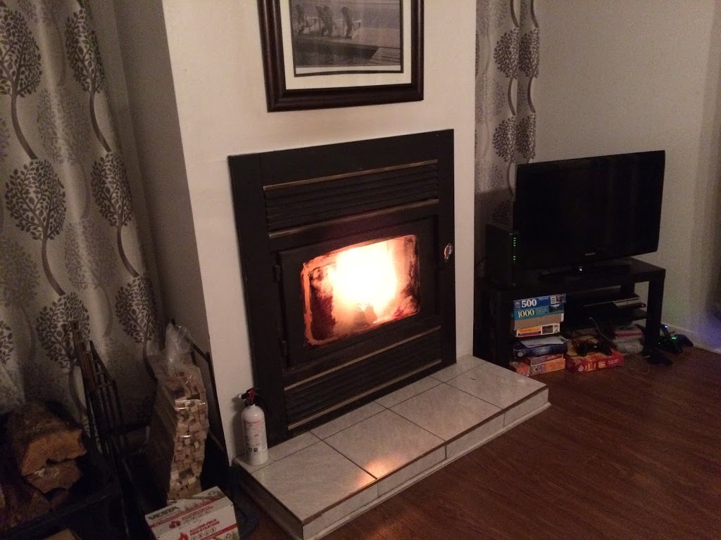 Chalet Le Pelican | 348 Chemin des Pélicans, Lac-Supérieur, QC J0T 1J0, Canada | Phone: (438) 498-5647