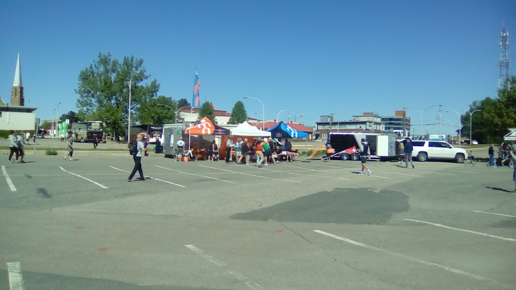 Sports Complex Desjardins De Dolbeau-Mistassini | 1032 Rue des Érables, Dolbeau-Mistassini, QC G8L 1C1, Canada | Phone: (418) 276-0160
