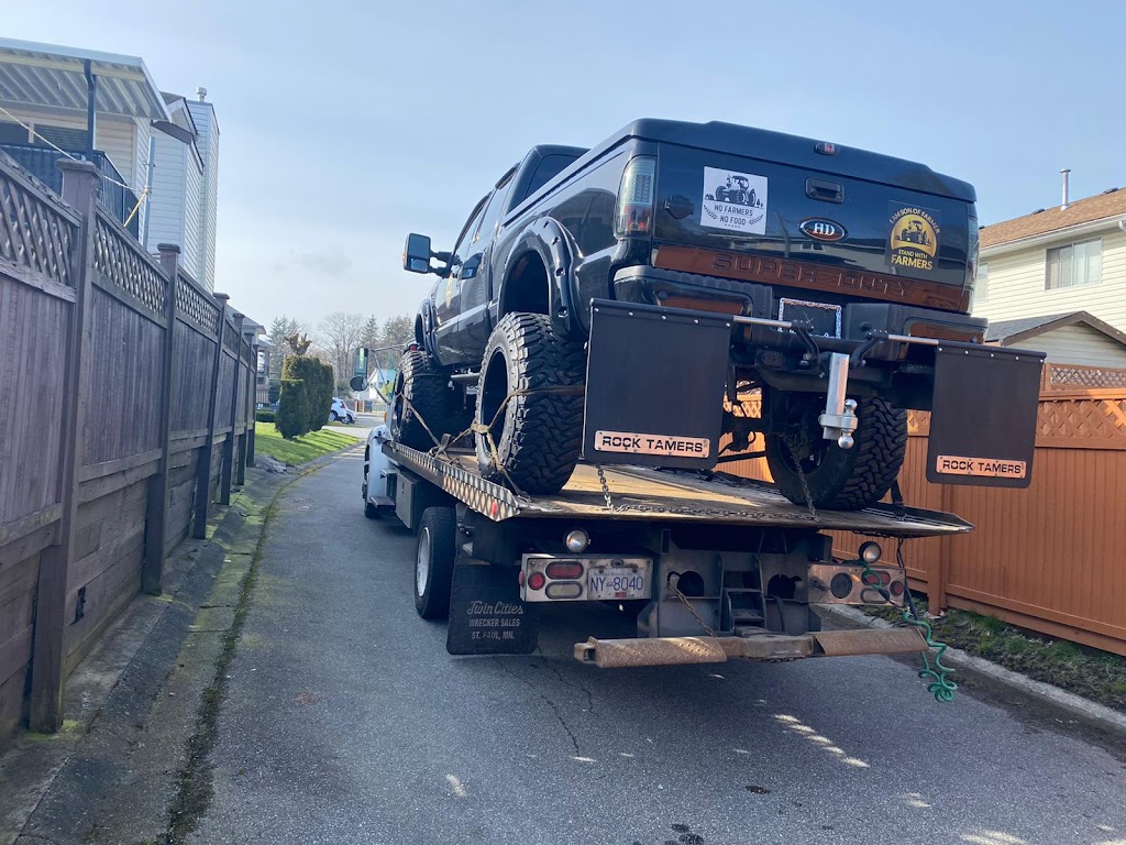 Flash Towing | 10228 148 St #103, Surrey, BC V3R 3X1, Canada | Phone: (778) 239-4342