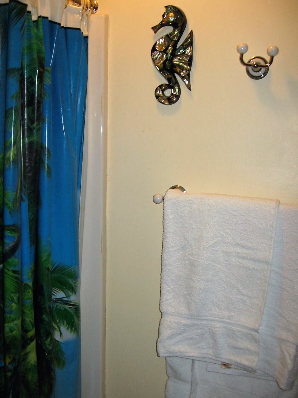 Harsens Island Bed and Breakfast | 265 Monroe Blvd, Harsens Island, MI 48028, USA | Phone: (586) 205-0779