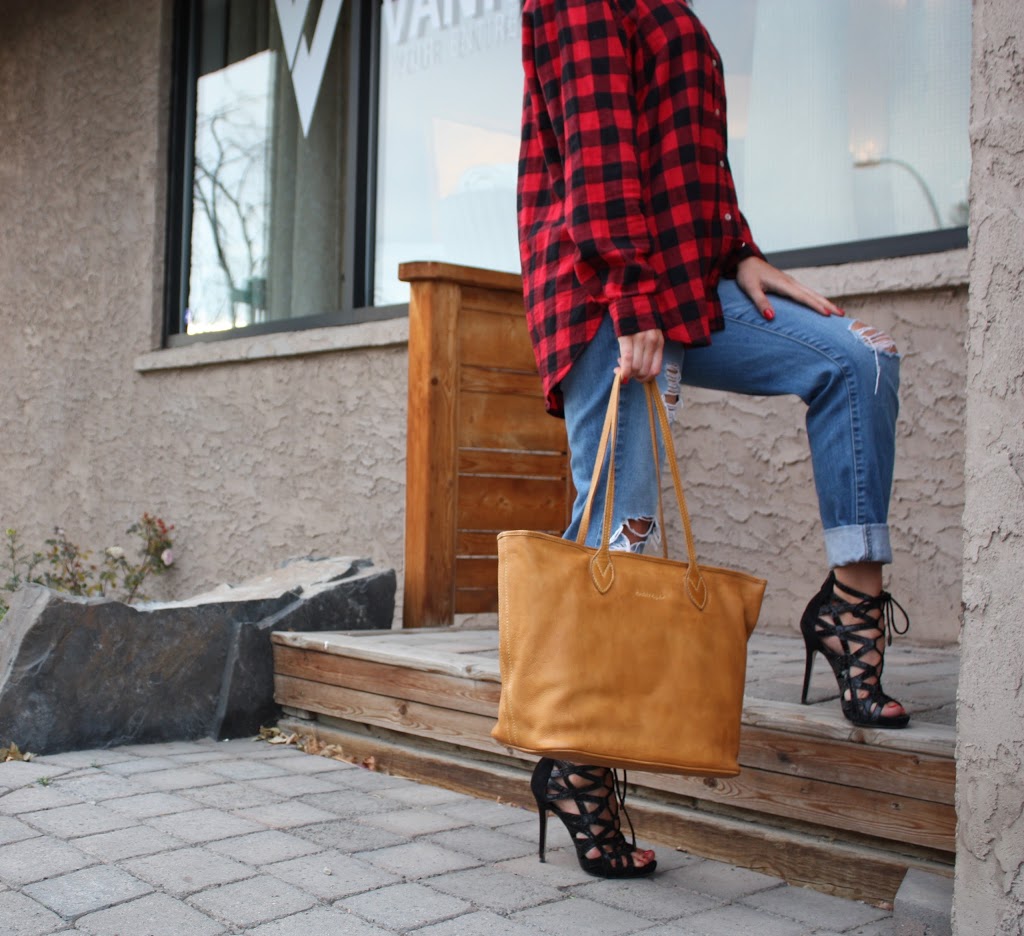 The Vanity Vault | 2920 23 Ave SW, Calgary, AB T3E 0J1, Canada | Phone: (403) 457-4960