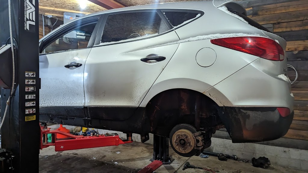 Mark Gs Auto Repair Inc. | 97 Lakeview Rd, Bancroft, ON K0L 1C0, Canada | Phone: (613) 323-0268