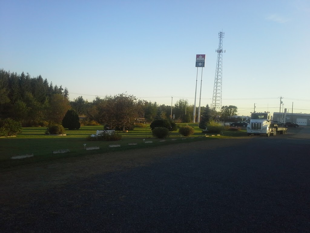 Motel 341 | 102 Route de Beaumont, Beaumont, QC G0R 1C0, Canada | Phone: (418) 833-4065