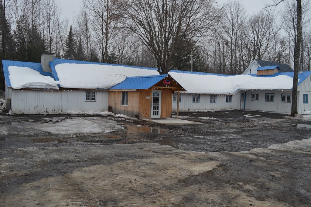 La Vieille Cabane DAmélie | 131-A Rue du Cap, Saint-Colomban, QC J5K 2G6, Canada | Phone: (450) 436-6011