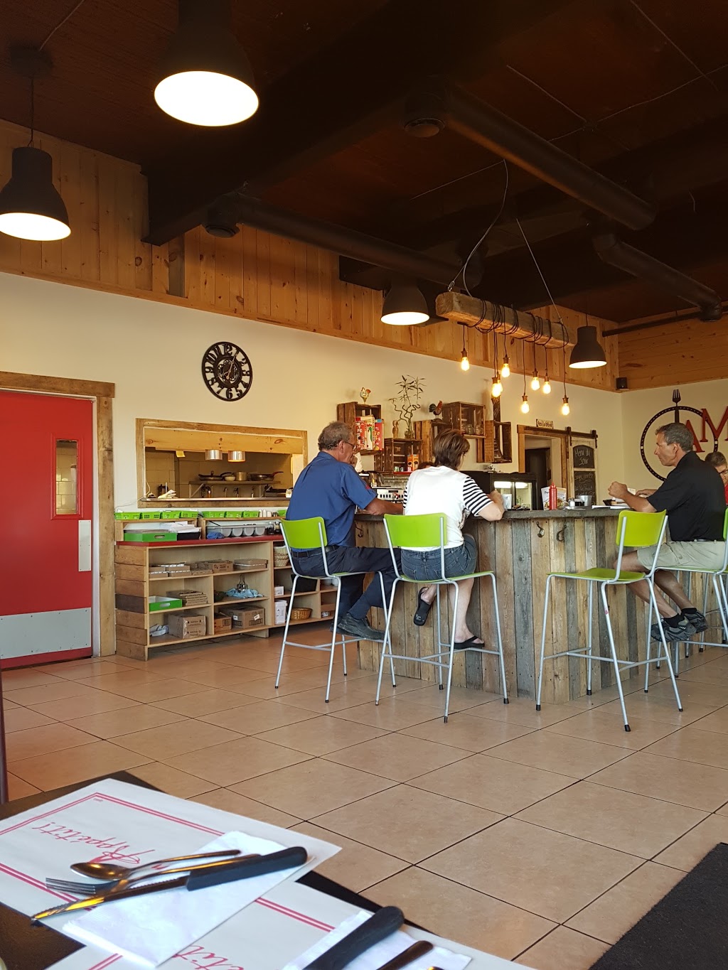 Oli AM | 175 Rue Principale, Saint-Alexis, QC J0K 1T0, Canada | Phone: (450) 839-6639