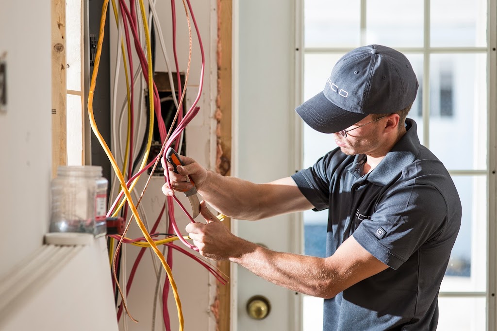 Experts Panneaux Électriques | Erco | 3410 Boulevard Saint-Elzéar O Suite 707, Laval, QC H7T 2W1, Canada | Phone: (438) 700-9157