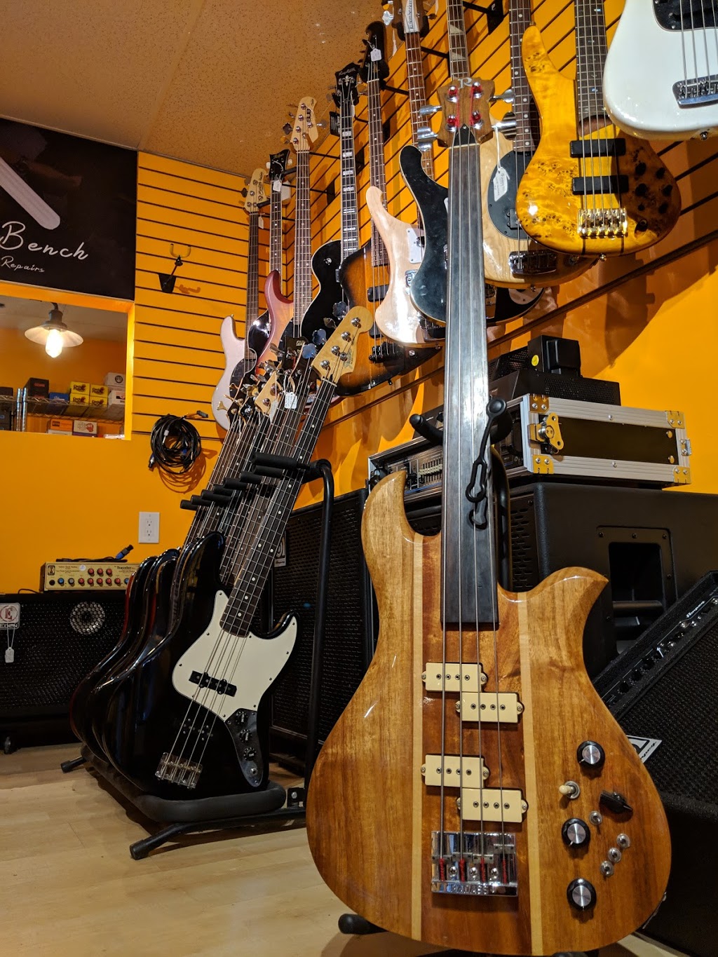 PA Shop / London Guitars | 46 Charterhouse Crescent, London, ON N5W 5V5, Canada | Phone: (519) 659-5030
