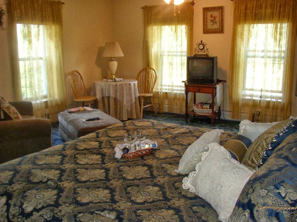 Carriage House Bed and Breakfast | 48 Coventry Station Rd, Coventry, VT 05825, USA | Phone: (802) 754-2685