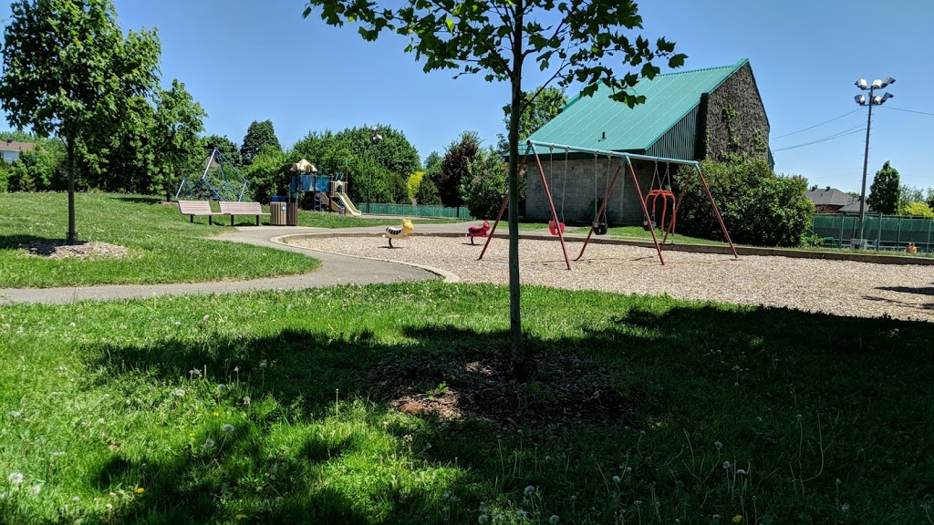 Parc Bisaillon | 1950 Rue la Corne, Saint-Bruno-de-Montarville, QC J3V 5A1, Canada | Phone: (450) 441-8418