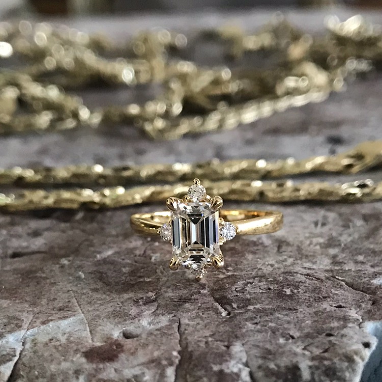 Aristor Jewelry | 3842 Boul Notre-Dame, Laval, QC H7V 1R9, Canada | Phone: (450) 688-7899