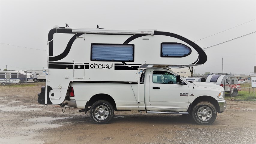 Platinum RV | 1 Shamrock Rd, Erin, ON N0B 1T0, Canada | Phone: (877) 847-8843