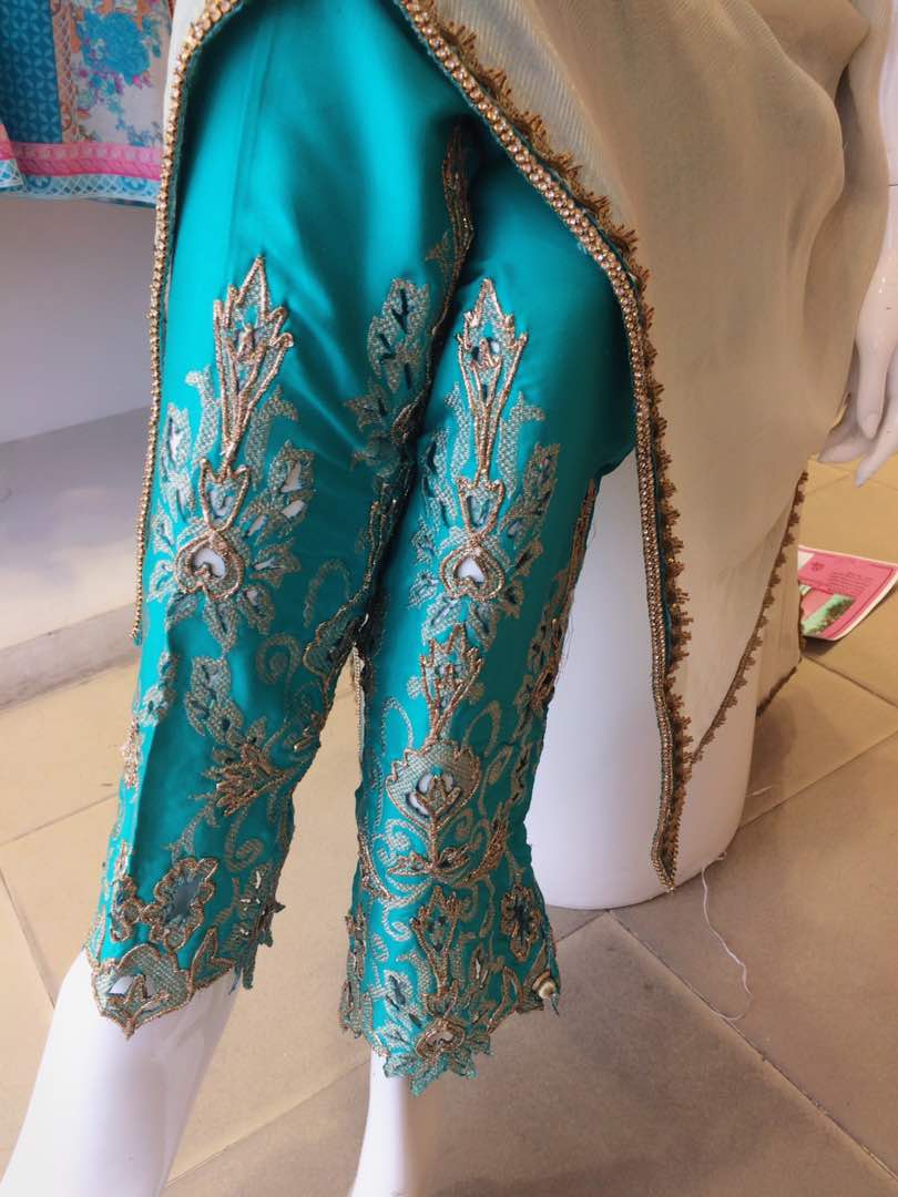 Inaayas Collection | 47 Commodore Dr, Brampton, ON L6X 0S6, Canada | Phone: (647) 530-1016