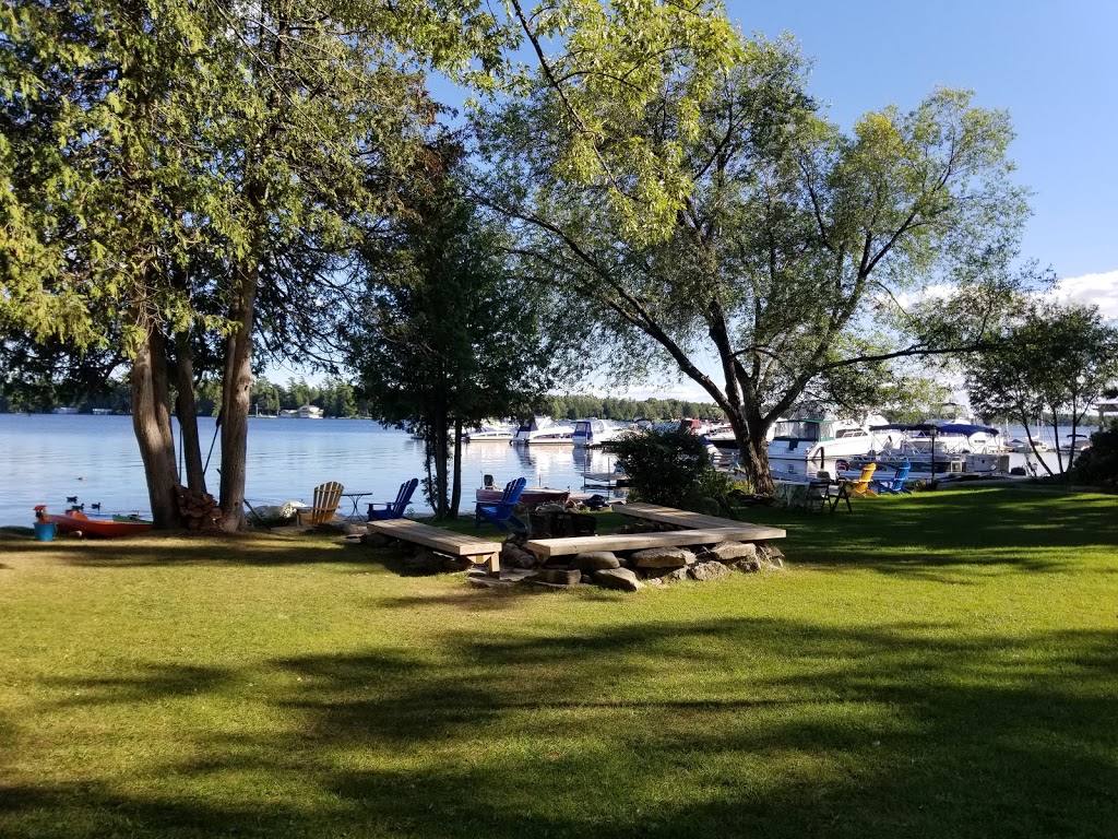 Waters Edge Cottages. Bobcaygeon. | lodging | 386 Front St W, Bobcaygeon, ON K0M 1A0, Canada | 7057381834 OR +1 705-738-1834