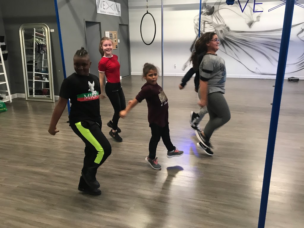 Studio Dance R | 2 Rue Plourde #104, Charlemagne, QC J5Z 3E8, Canada | Phone: (514) 346-4353