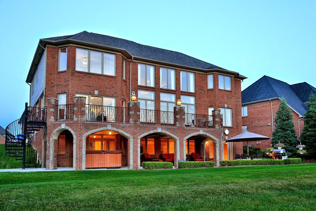 Realty Executives Home Towne | 3543 Pine Grove Ave, Port Huron, MI 48060, USA | Phone: (810) 982-1400