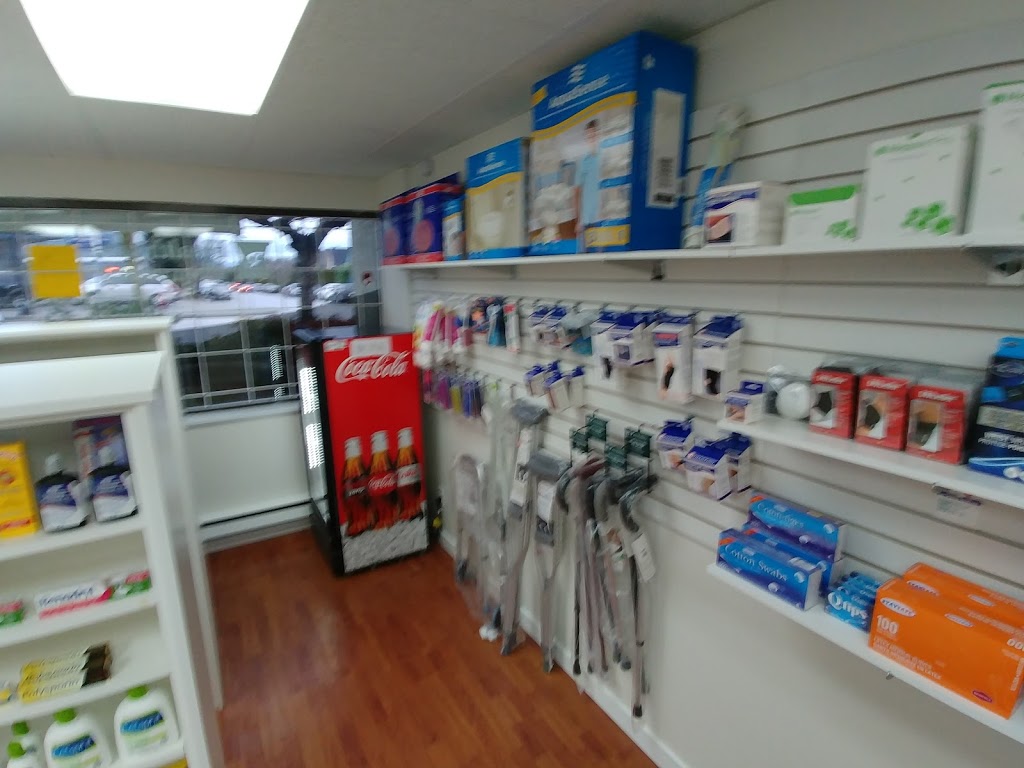 HealthCare Pharmacy Pharmachoice | 866 12th St, New Westminster, BC V3M 4K3, Canada | Phone: (604) 540-1325