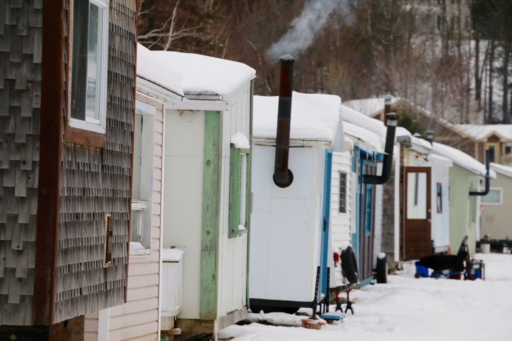 Aux retrouvailles | 3252 Rue de la Baie des Sables, Lac-Mégantic, QC G6B 1R6, Canada | Phone: (819) 340-1839
