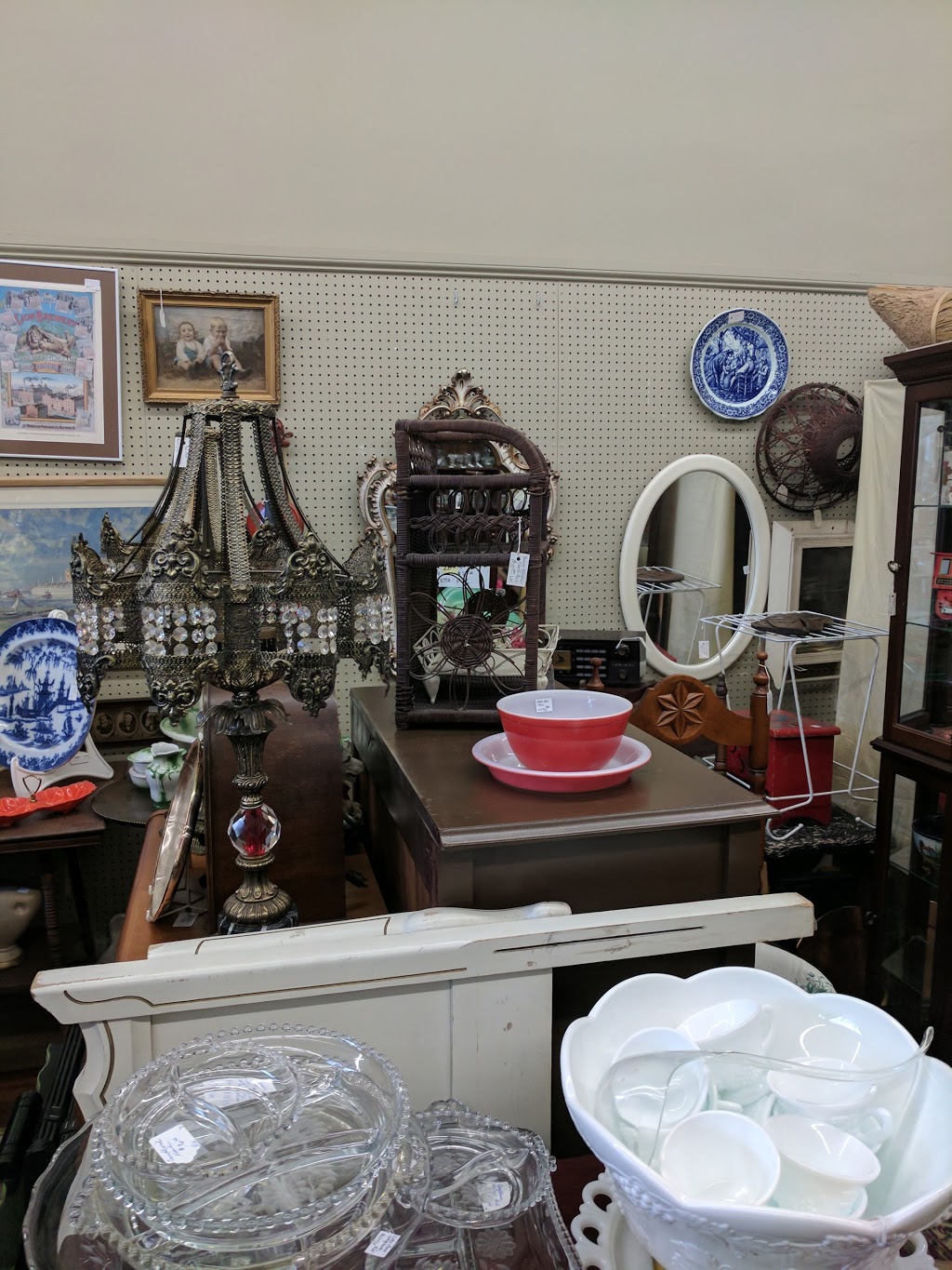 Main Thru Church Antique Mall | 5337 Main St, Orono, ON L0B 1M0, Canada | Phone: (905) 983-9588